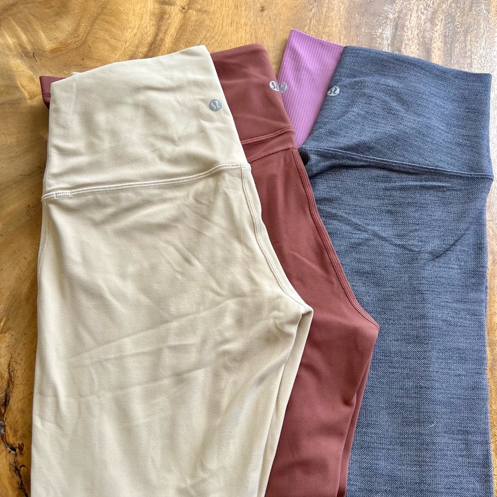 Sz. 8 Lululemon leggings barely worn or worn only once.